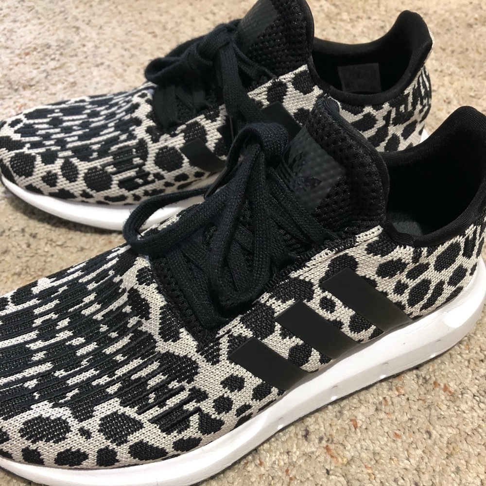 Leopard adidas